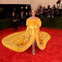 Rihanna - Wearing Guo Pei Haute Couture on the Met Gala 2015 Red Carpet